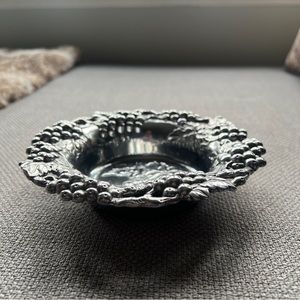 Arthur Court wine bottle rest Grapevine Pewter